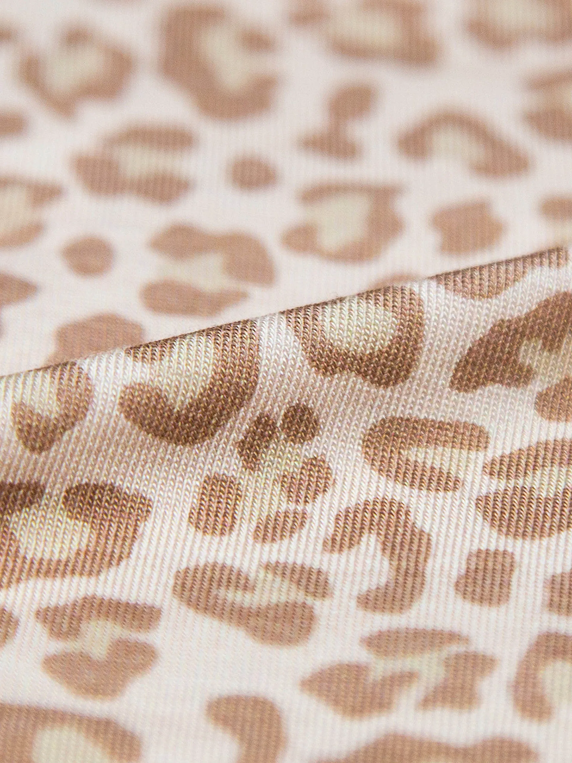 Neutral leopard sand t-shirt bra