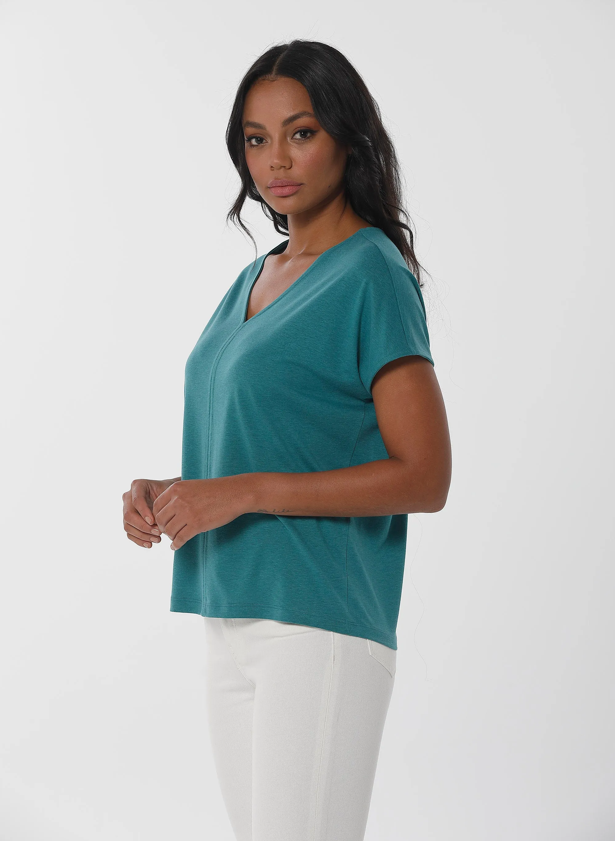 T-shirt met V-hals | Organication women's v-neck t-shirt petrol green